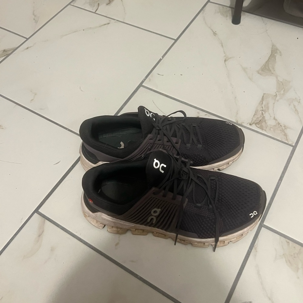 purple on clouds size 7 a little used but in good condition